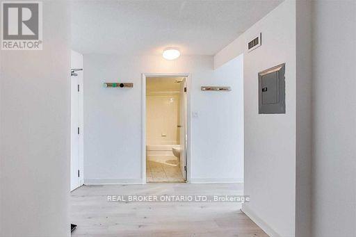 1819 - 650 Queens Quay W, Toronto, Ontario  M5V 3N2 - Photo 18 - C13073878