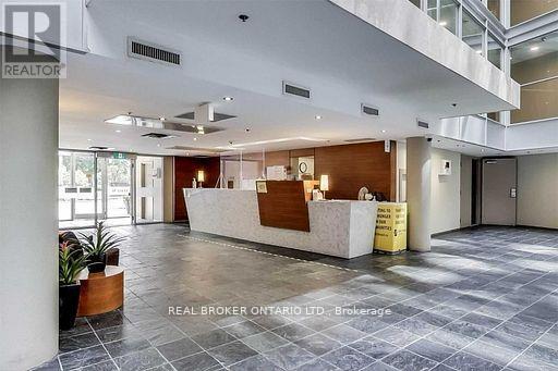1819 - 650 Queens Quay W, Toronto, Ontario  M5V 3N2 - Photo 4 - C13073878