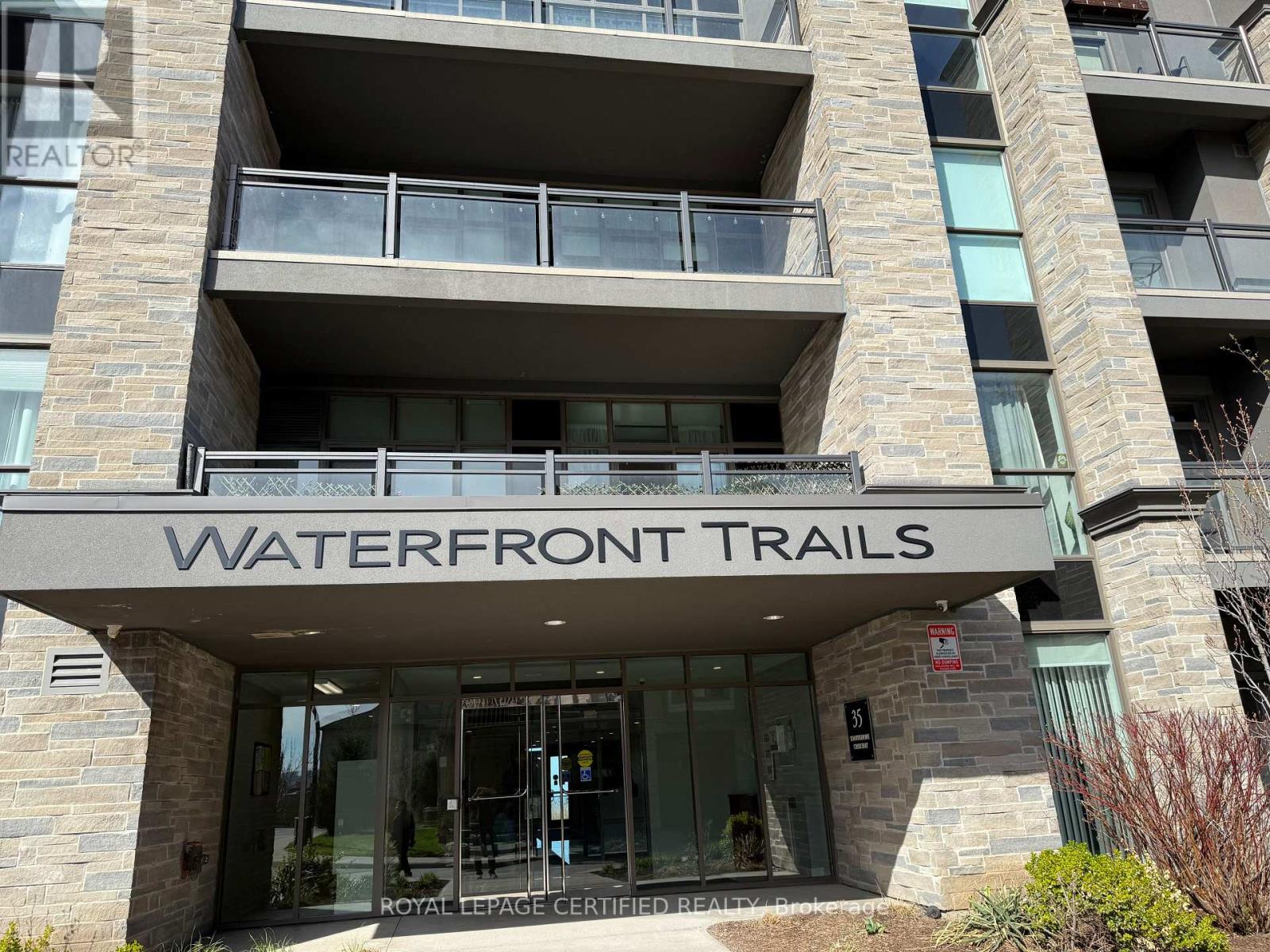 201 - 35 SOUTHSHORE CRESCENT, Hamilton, Ontario