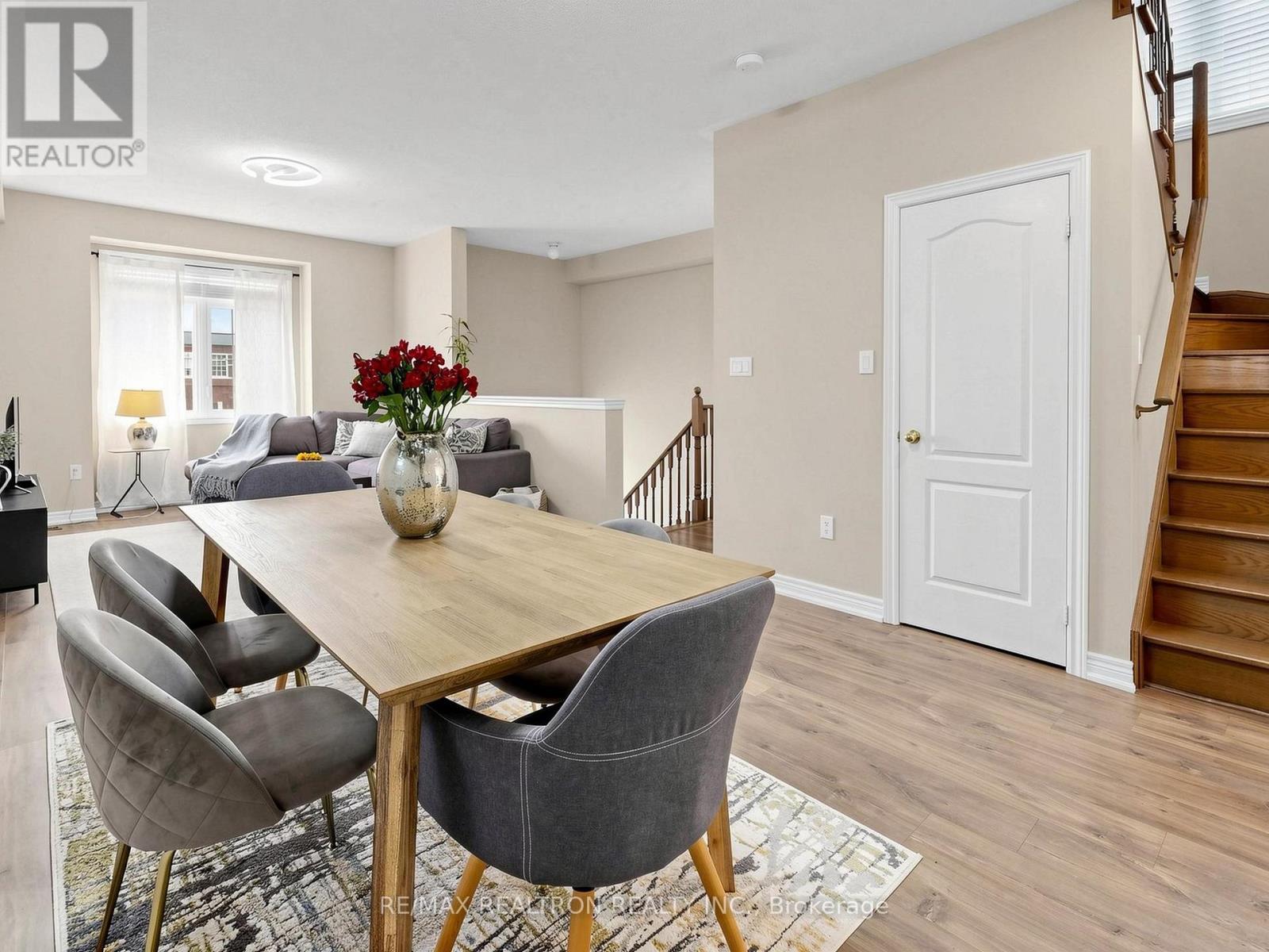 69 Matthewson Avenue, Bradford West Gwillimbury, Ontario  L3Z 0N8 - Photo 11 - N13073854