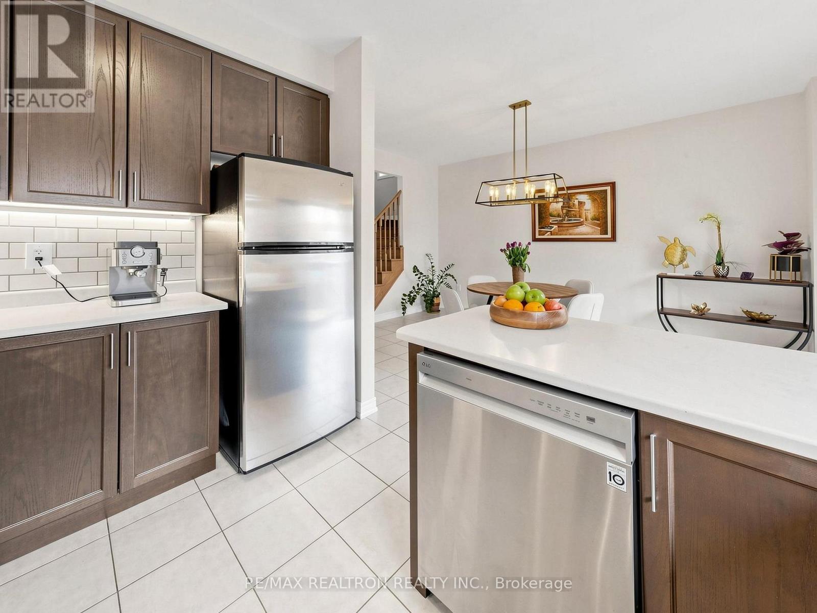 69 Matthewson Avenue, Bradford West Gwillimbury, Ontario  L3Z 0N8 - Photo 14 - N13073854
