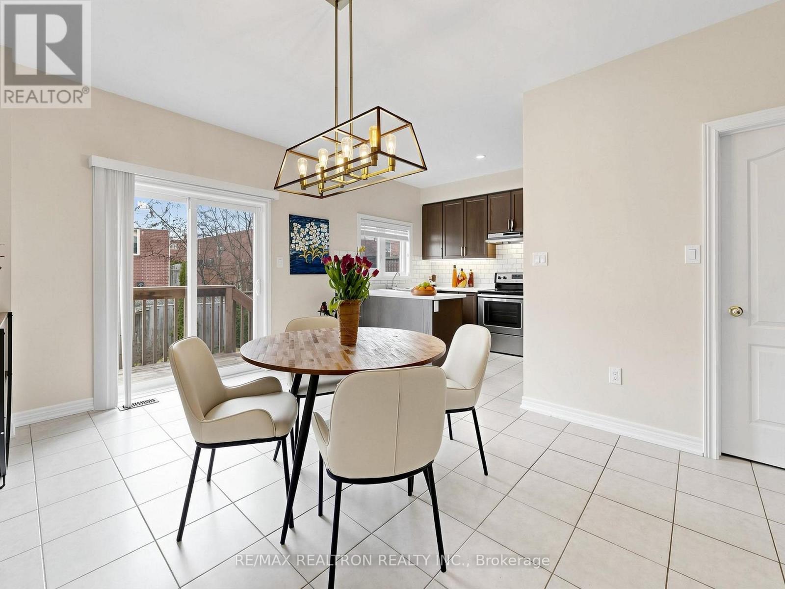 69 Matthewson Avenue, Bradford West Gwillimbury, Ontario  L3Z 0N8 - Photo 15 - N13073854