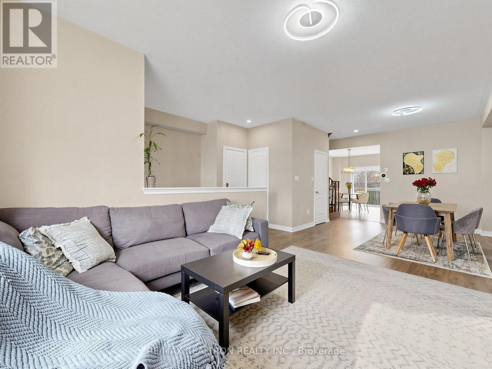 69 Matthewson Avenue, Bradford West Gwillimbury, Ontario  L3Z 0N8 - Photo 7 - N13073854