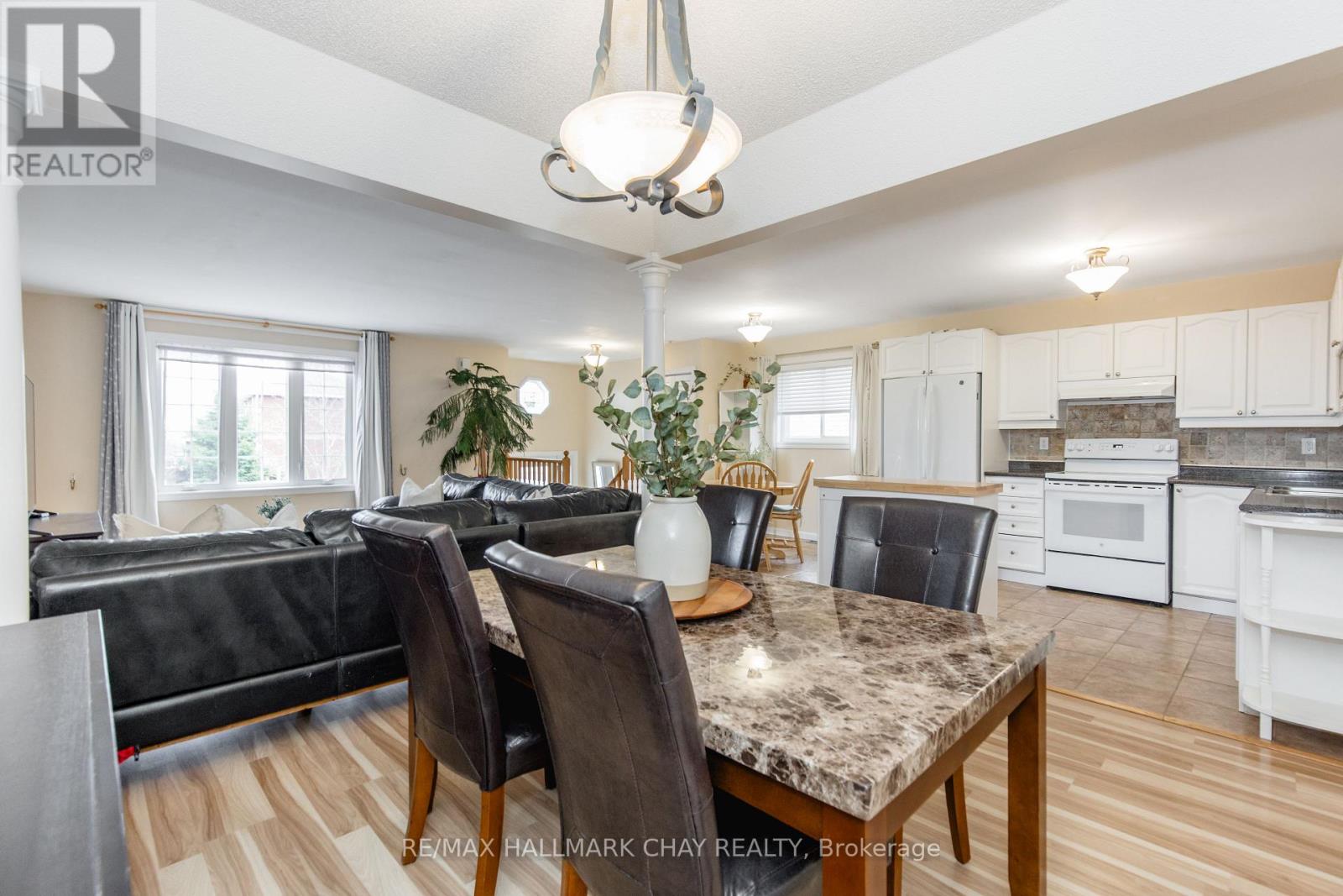12 Aishford Road, Bradford West Gwillimbury (Bradford), Ontario  L3Z 3E3 - Photo 10 - N13073890