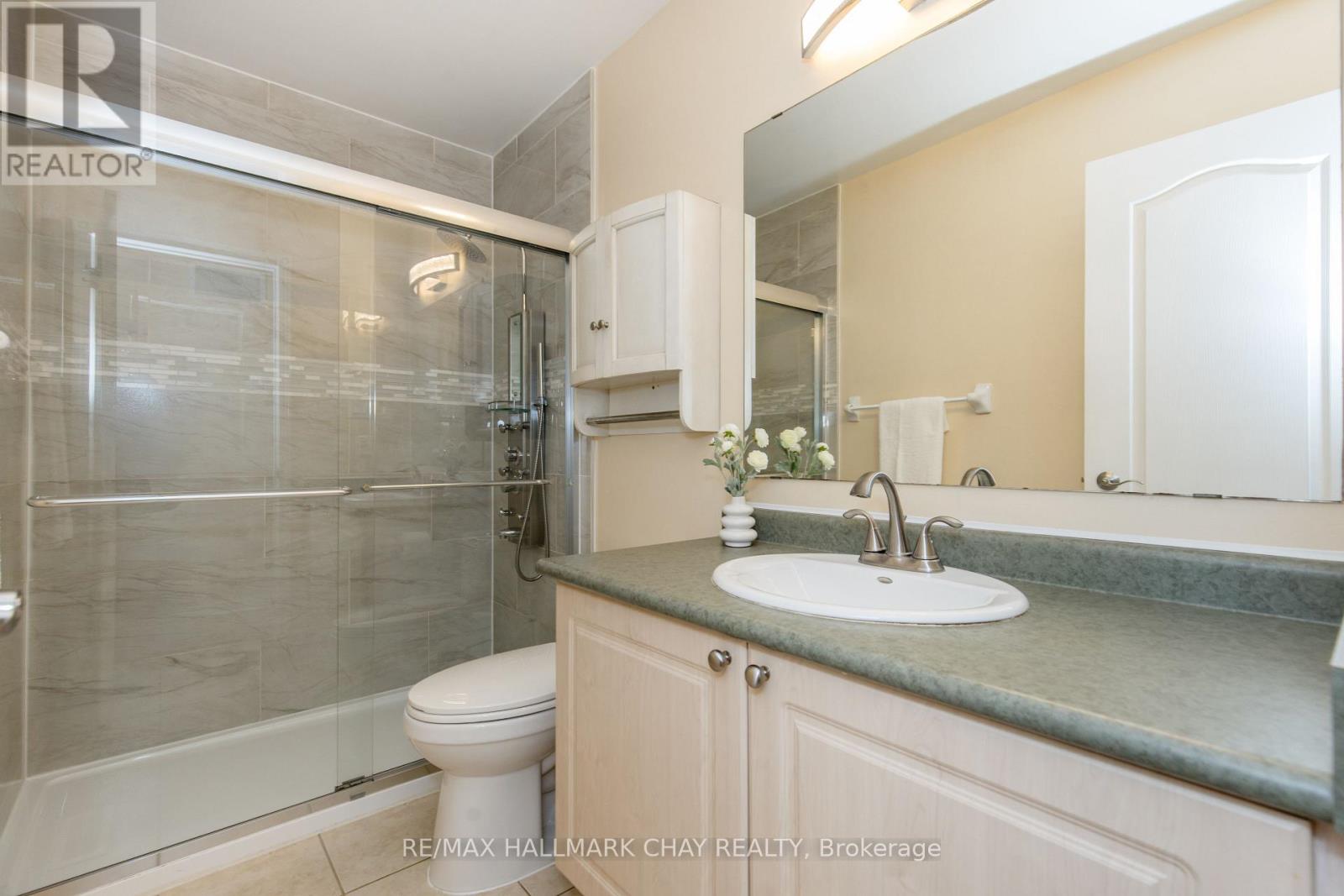 12 Aishford Road, Bradford West Gwillimbury (Bradford), Ontario  L3Z 3E3 - Photo 11 - N13073890
