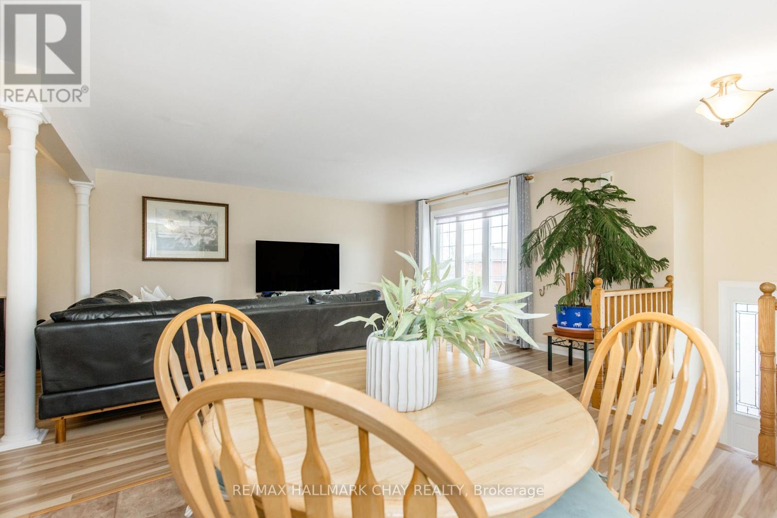 12 Aishford Road, Bradford West Gwillimbury (Bradford), Ontario  L3Z 3E3 - Photo 4 - N13073890
