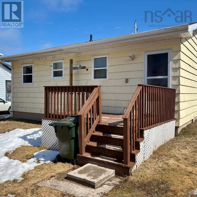 777 Forsyth Street, New Waterford, Nova Scotia  B1H 2Y6 - Photo 3 - 202606696