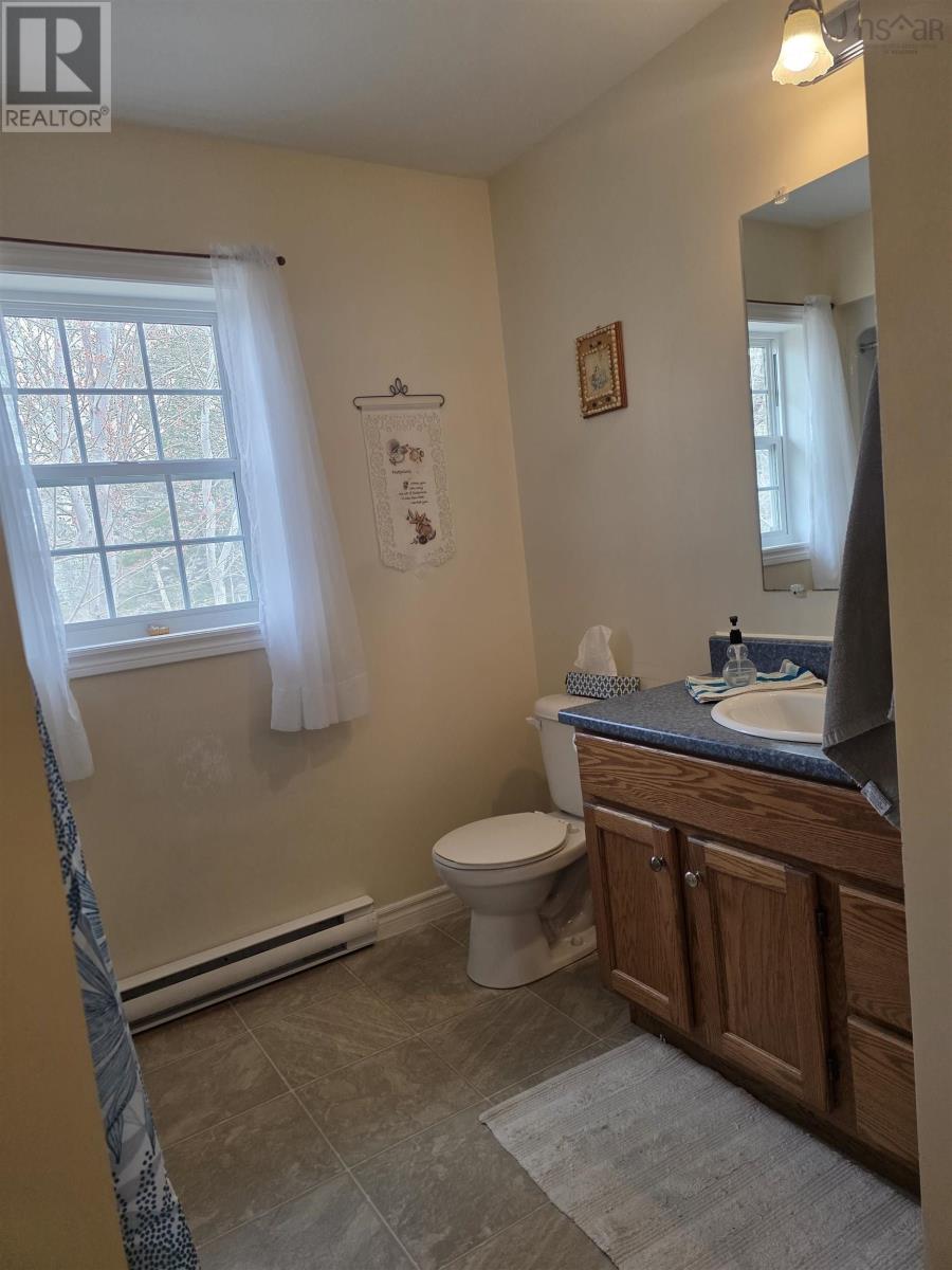 14 Lawrence Street, Liverpool, Nova Scotia  B0T 1K0 - Photo 12 - 202609050