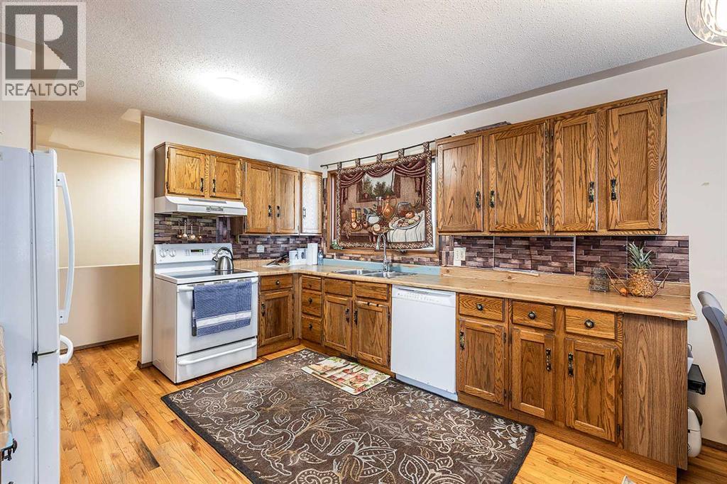 88 Clelland Crescent SE, Medicine Hat, Alberta  T1B 1M9 - Photo 10 - A2293365