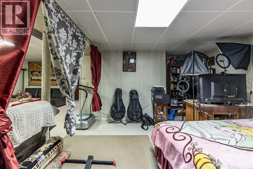 88 Clelland Crescent SE, Medicine Hat, Alberta  T1B 1M9 - Photo 29 - A2293365