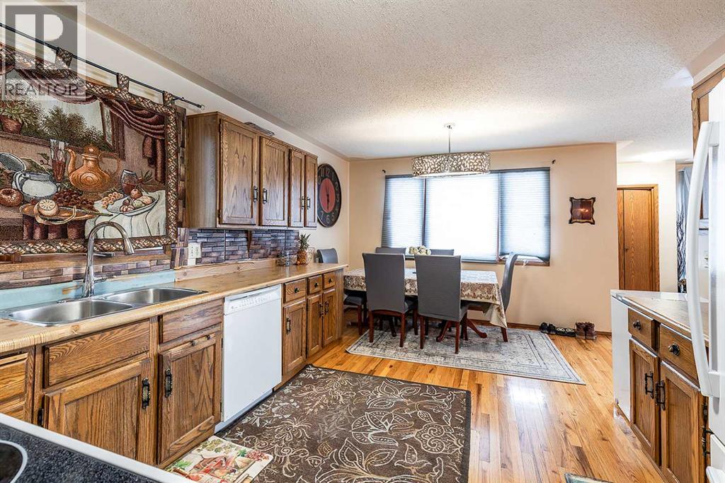 88 Clelland Crescent SE, Medicine Hat, Alberta  T1B 1M9 - Photo 12 - A2293365