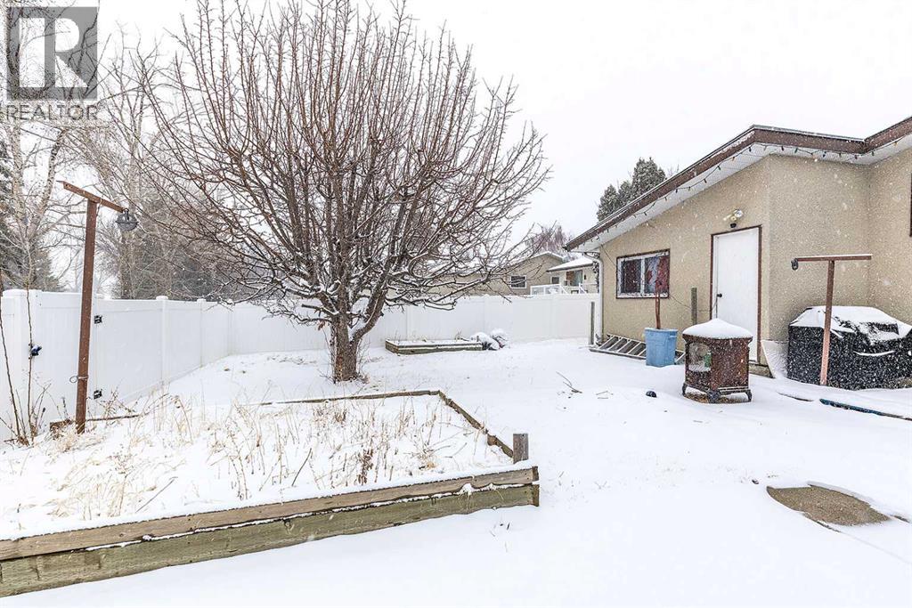 88 Clelland Crescent SE, Medicine Hat, Alberta  T1B 1M9 - Photo 41 - A2293365