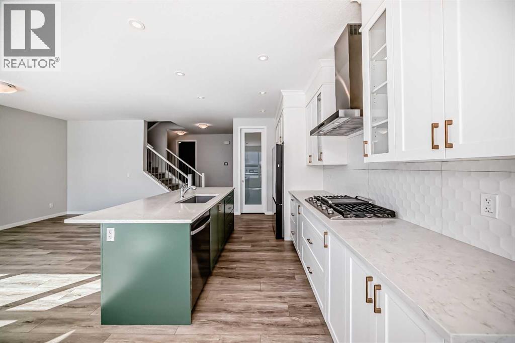 16 West Grove Link Sw, Calgary, Alberta  T3H 6E3 - Photo 9 - A2302561