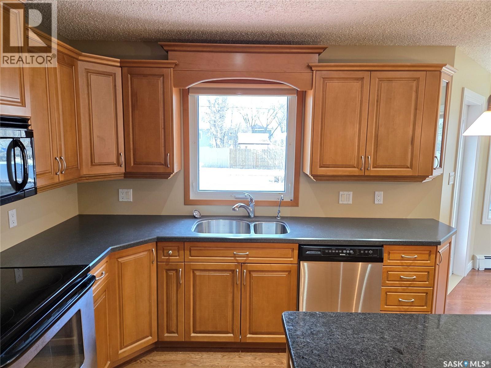 205 1st E, Carlyle, Saskatchewan  S0C 0R0 - Photo 20 - SK034627