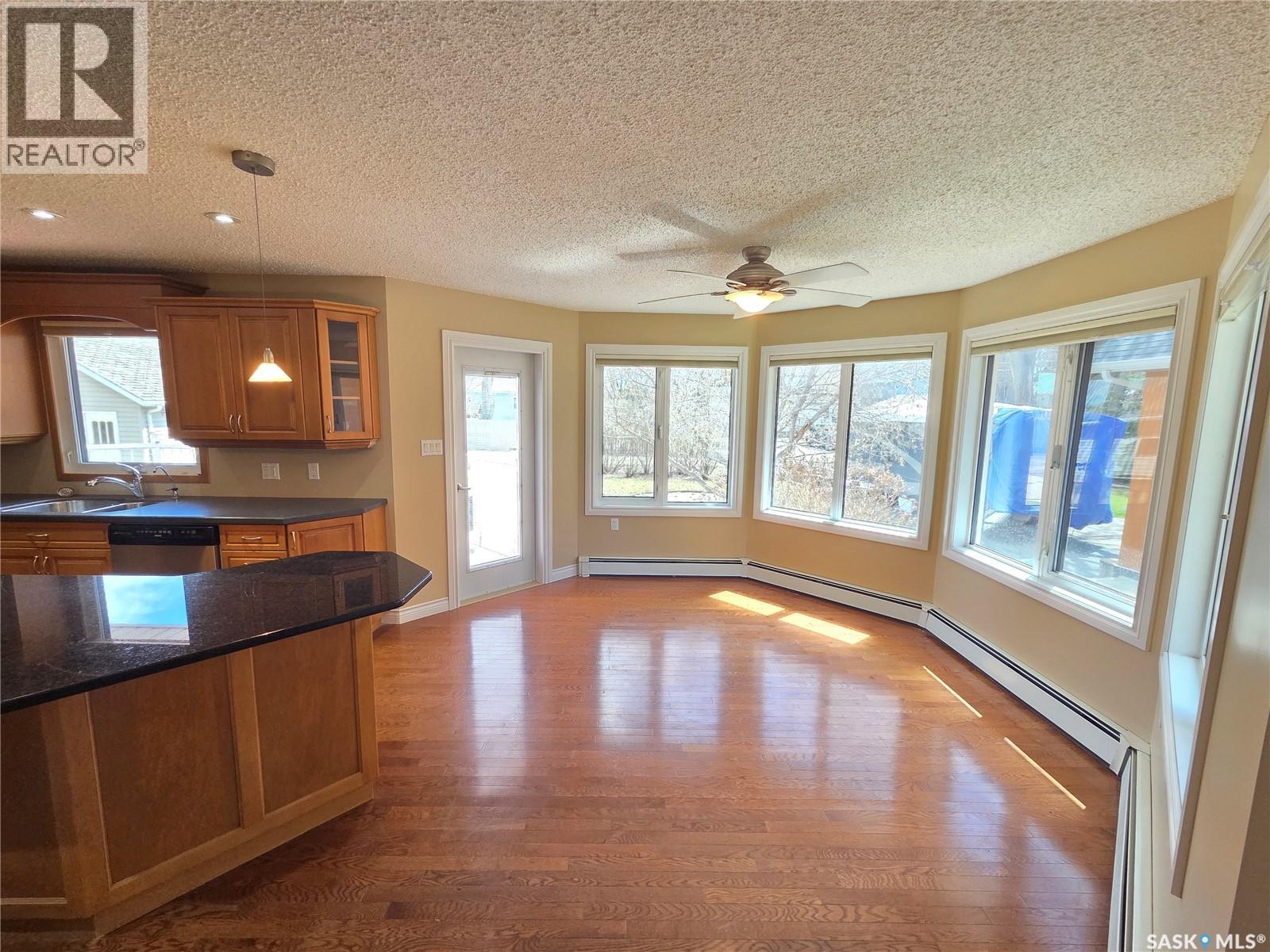 205 1st E, Carlyle, Saskatchewan  S0C 0R0 - Photo 24 - SK034627