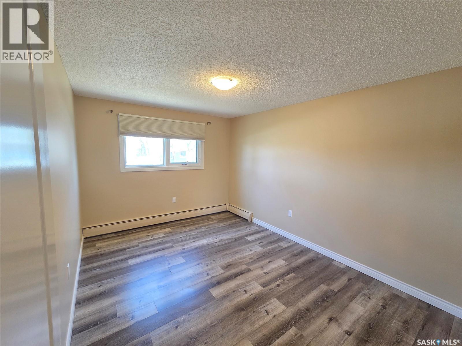 205 1st E, Carlyle, Saskatchewan  S0C 0R0 - Photo 38 - SK034627
