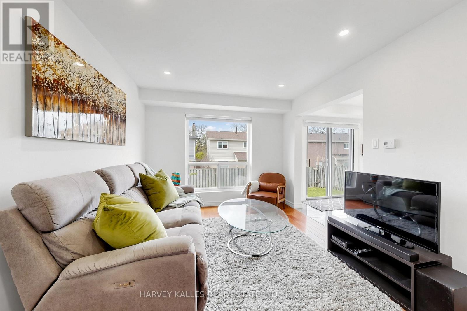 197 Lisa Crescent, Vaughan, Ontario  L4J 2N2 - Photo 5 - N13070936