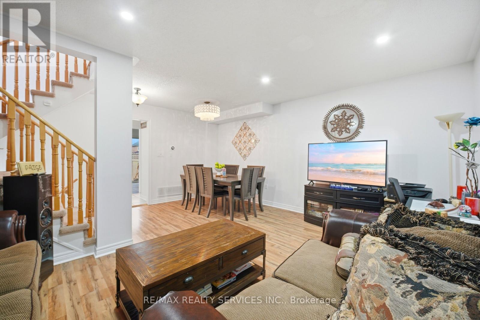 79 Pressed Brick Drive, Brampton, Ontario  L6V 4K5 - Photo 9 - W13047000