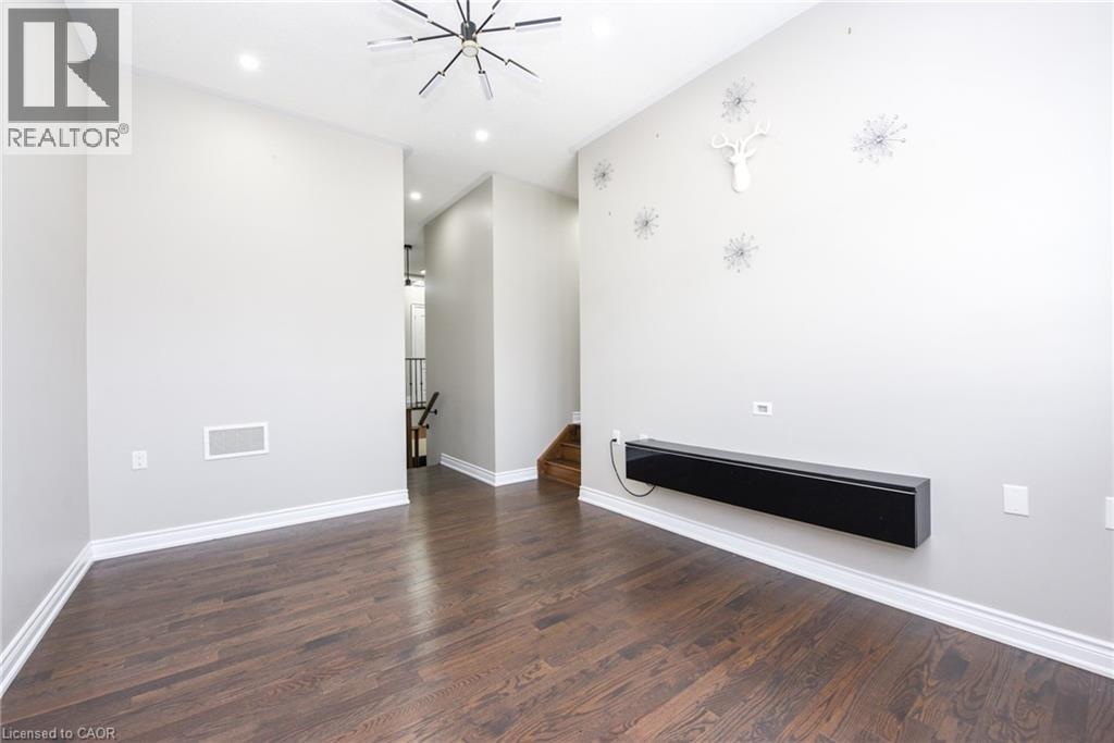 1270 Mcphedran Point, Milton, Ontario  L9E 1J5 - Photo 32 - 40826418