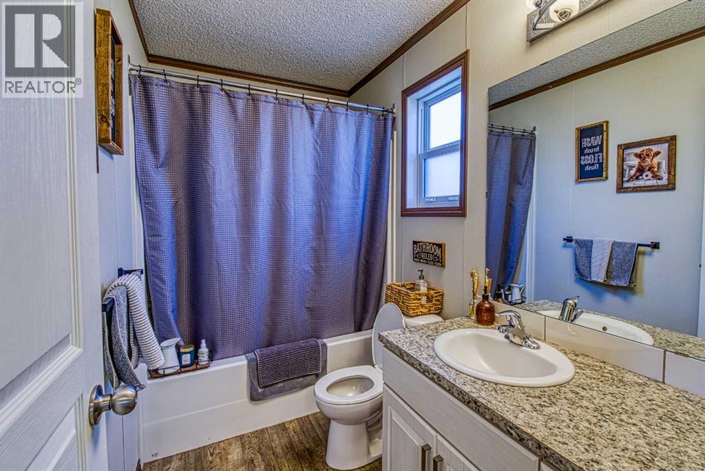1004 6th Avenue, Beaverlodge, Alberta  T0H 0C0 - Photo 20 - A2304006
