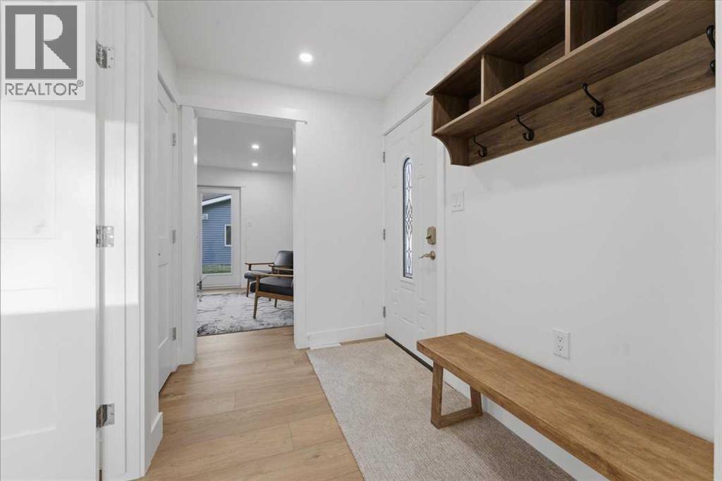 10812 Maplecrest Road SE, Calgary, Alberta  T2J 1X9 - Photo 20 - A2305821