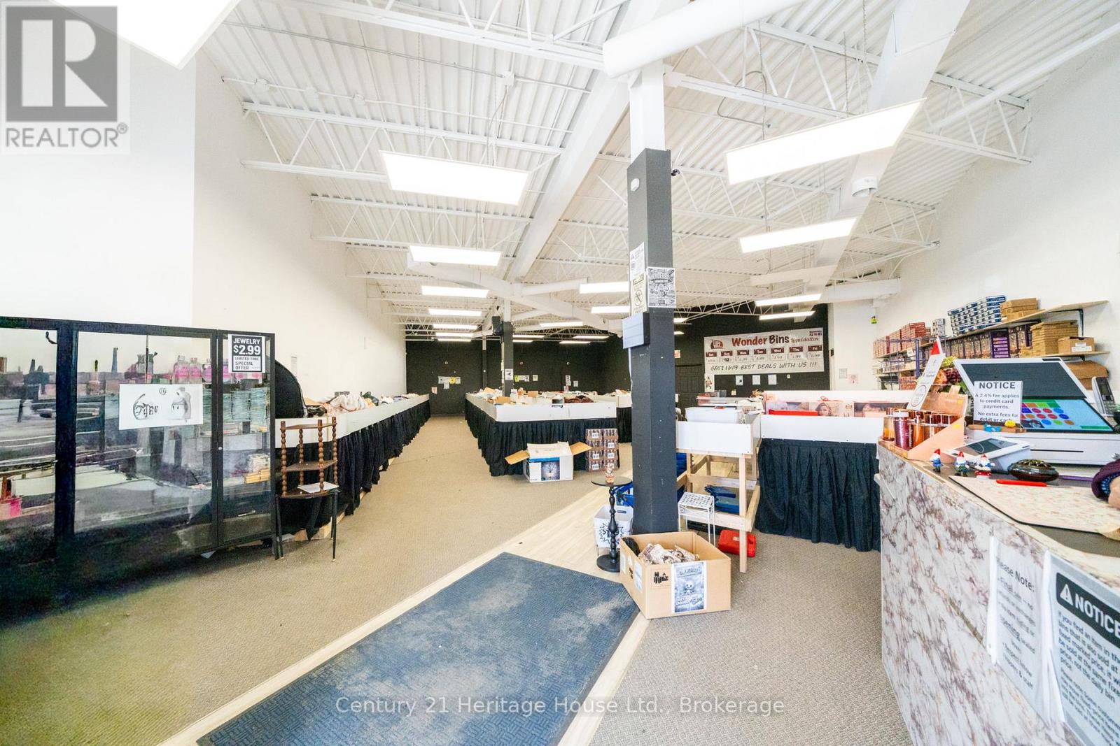 8 - 809 Victoria Street N, Kitchener, Ontario  N2B 3C3 - Photo 4 - X12977454