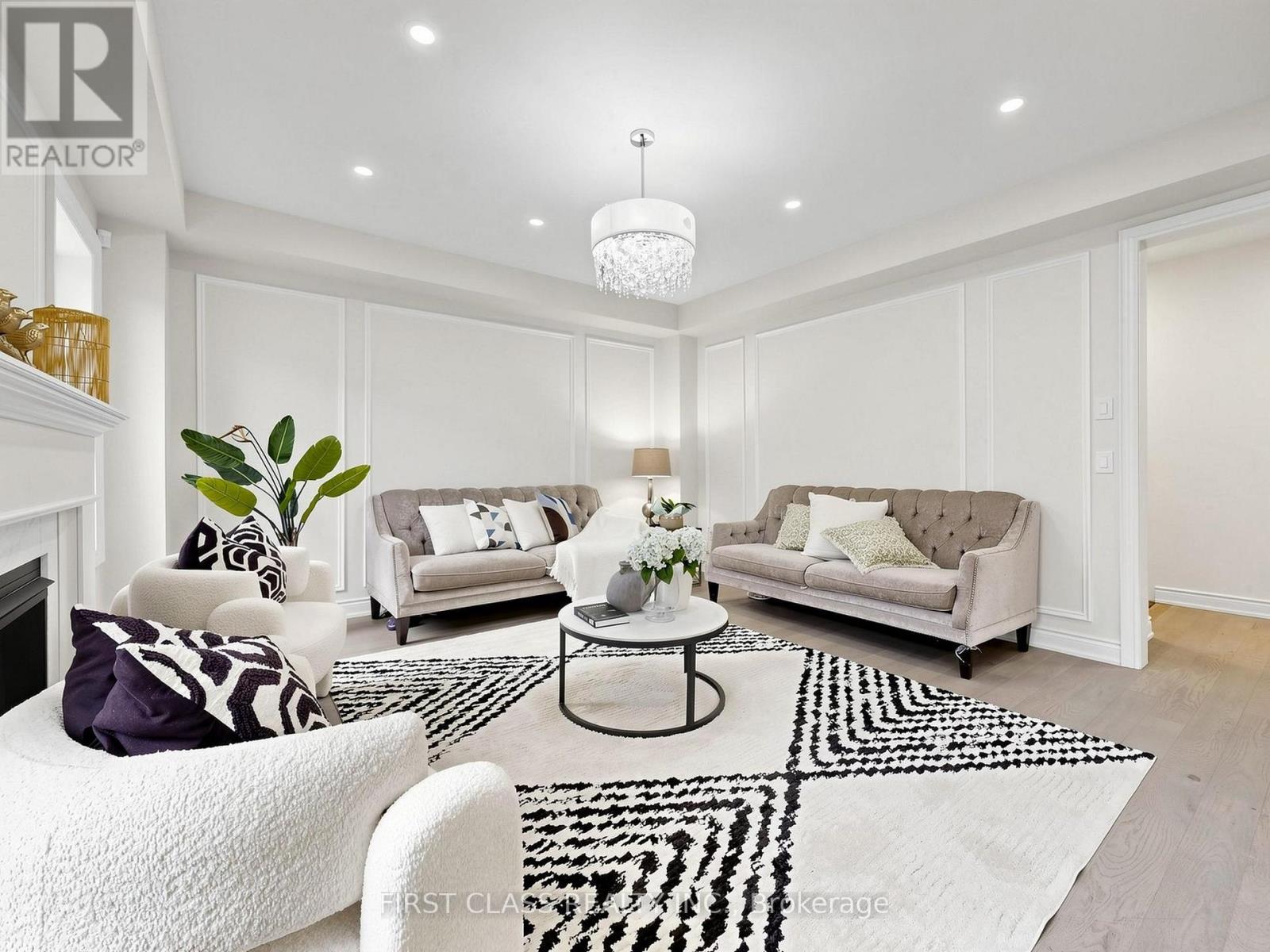 58 Current Drive, Richmond Hill, Ontario  L4S 0M8 - Photo 4 - N13072738