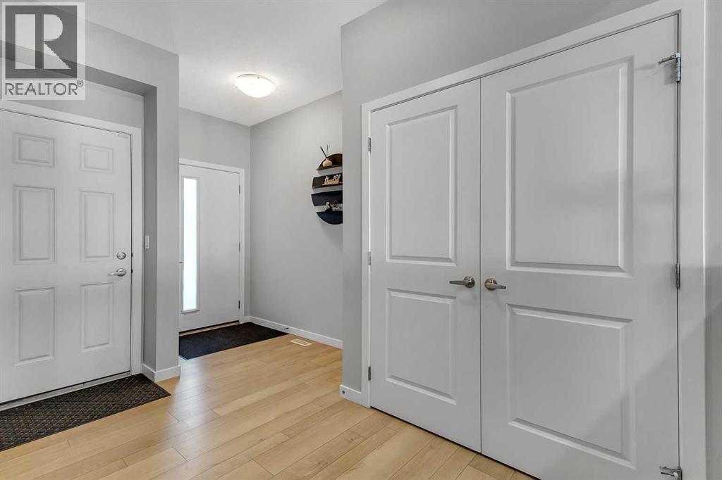 672 Walgrove Boulevard SE, Calgary, Alberta  T2X 4T1 - Photo 3 - A2307255