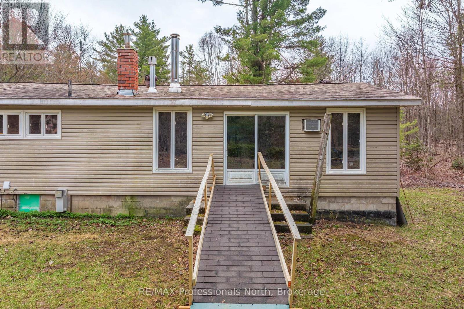 1056 Kirk Line W, Bracebridge, Ontario  P1L 1W9 - Photo 7 - X13073948