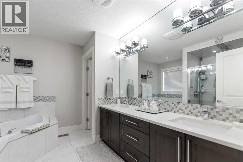 125 Kinniburgh Loop, Chestermere, Alberta  T1X 0T9 - Photo 31 - A2307271