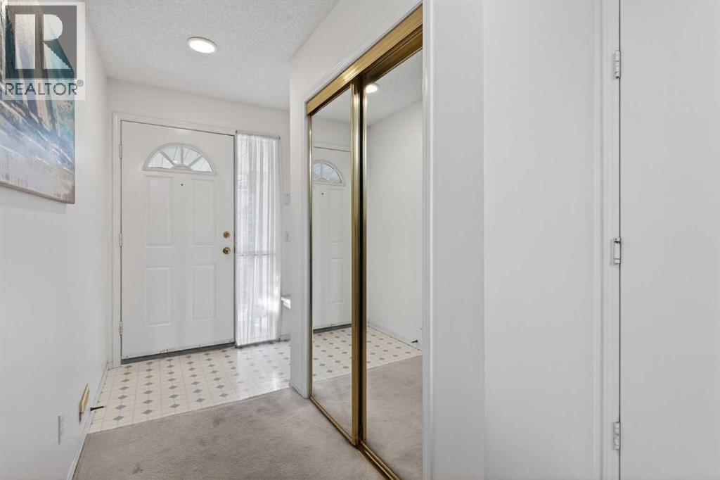 320 Sierra Morena Green SW, Calgary, Alberta  T3H 3H8 - Photo 5 - A2307296