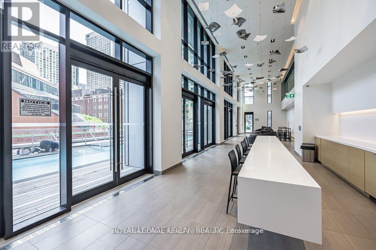4212 - 1 Yorkville Avenue, Toronto, Ontario  M4W 1L1 - Photo 4 - C13073926