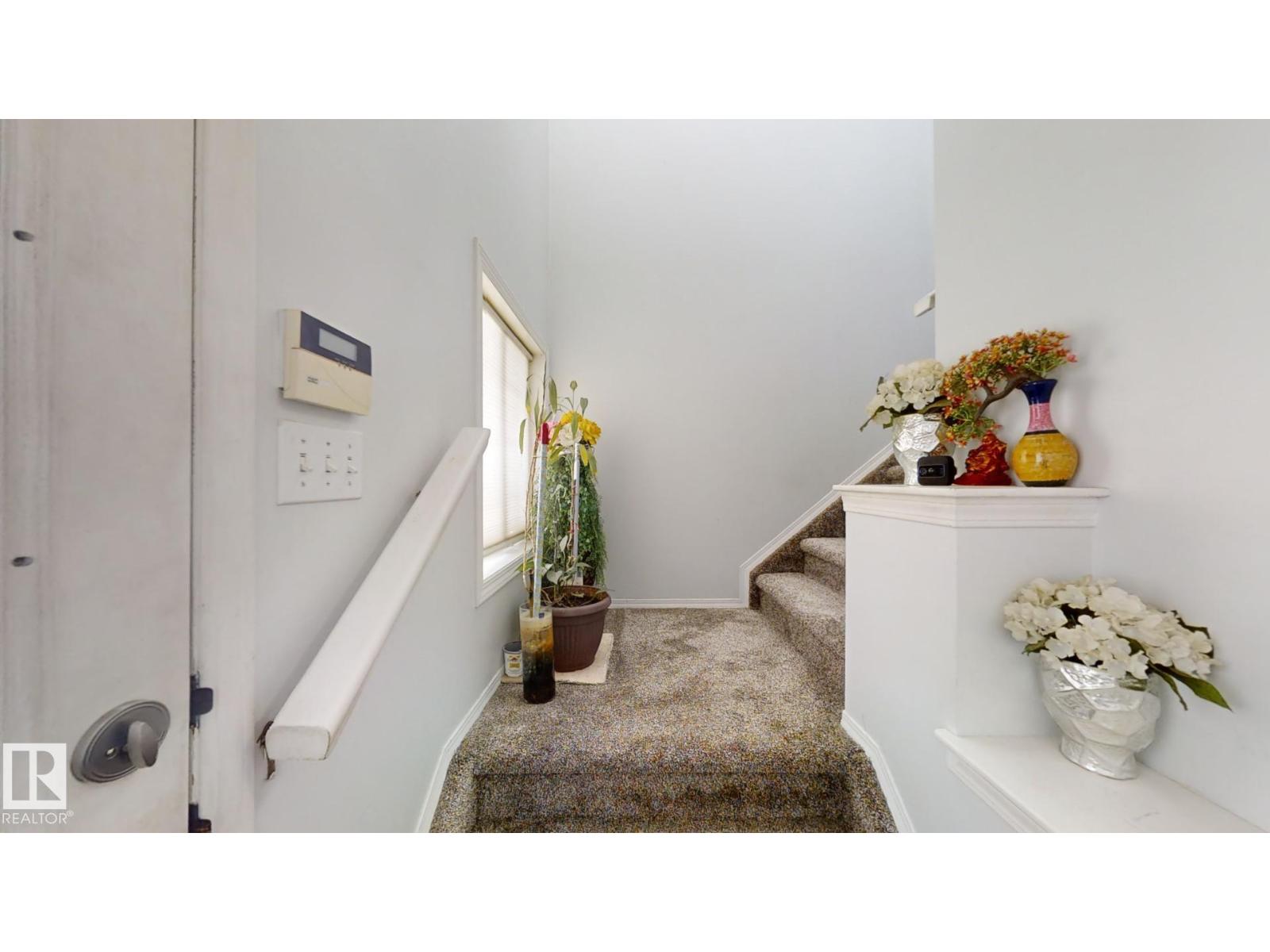 3023 31 Av Nw, Edmonton, Alberta  T6T 1W9 - Photo 2 - E4485421