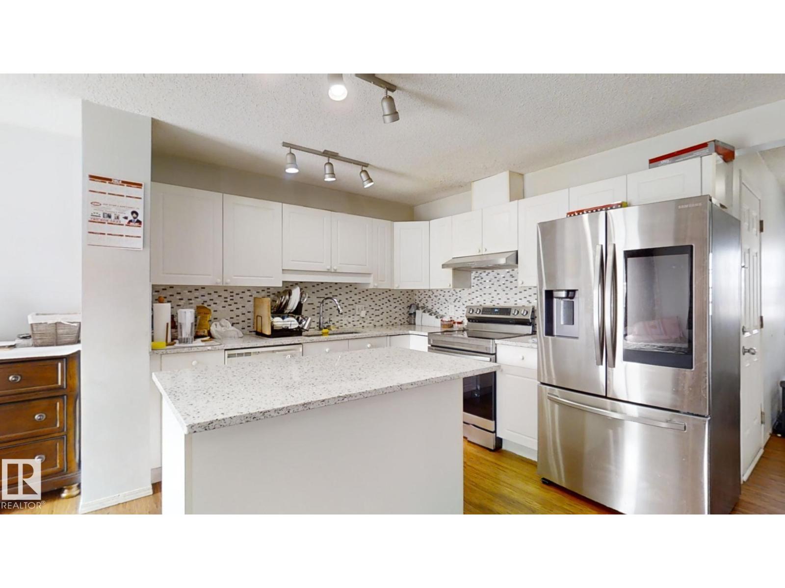3023 31 Av Nw, Edmonton, Alberta  T6T 1W9 - Photo 3 - E4485421