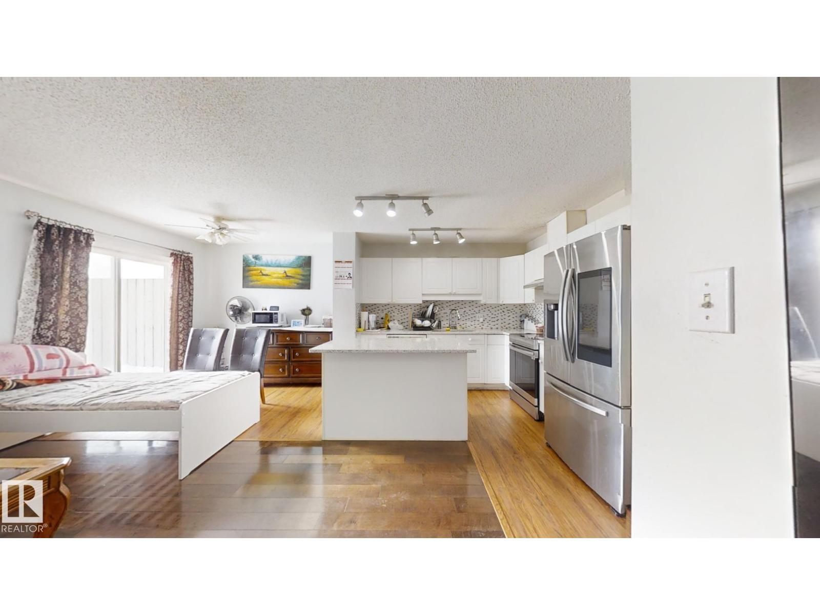 3023 31 Av Nw, Edmonton, Alberta  T6T 1W9 - Photo 6 - E4485421