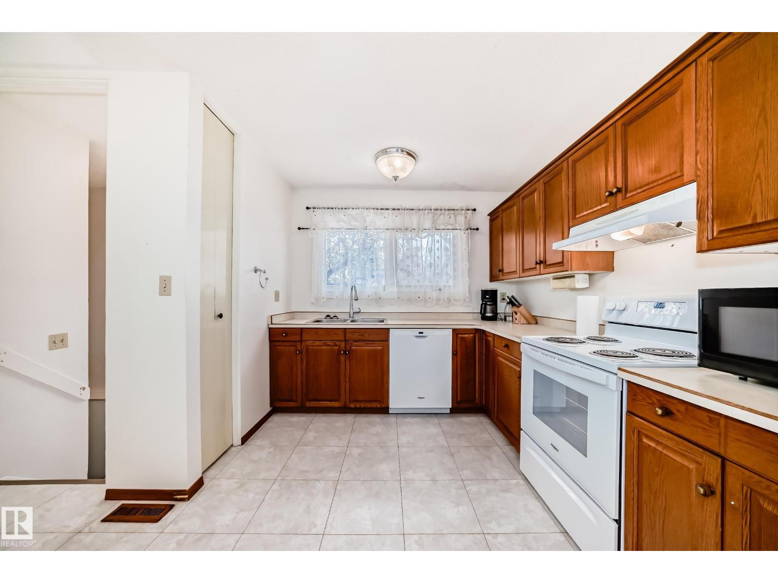 11739 152a Av Nw, Edmonton, Alberta  T5X 1E5 - Photo 16 - E4485422