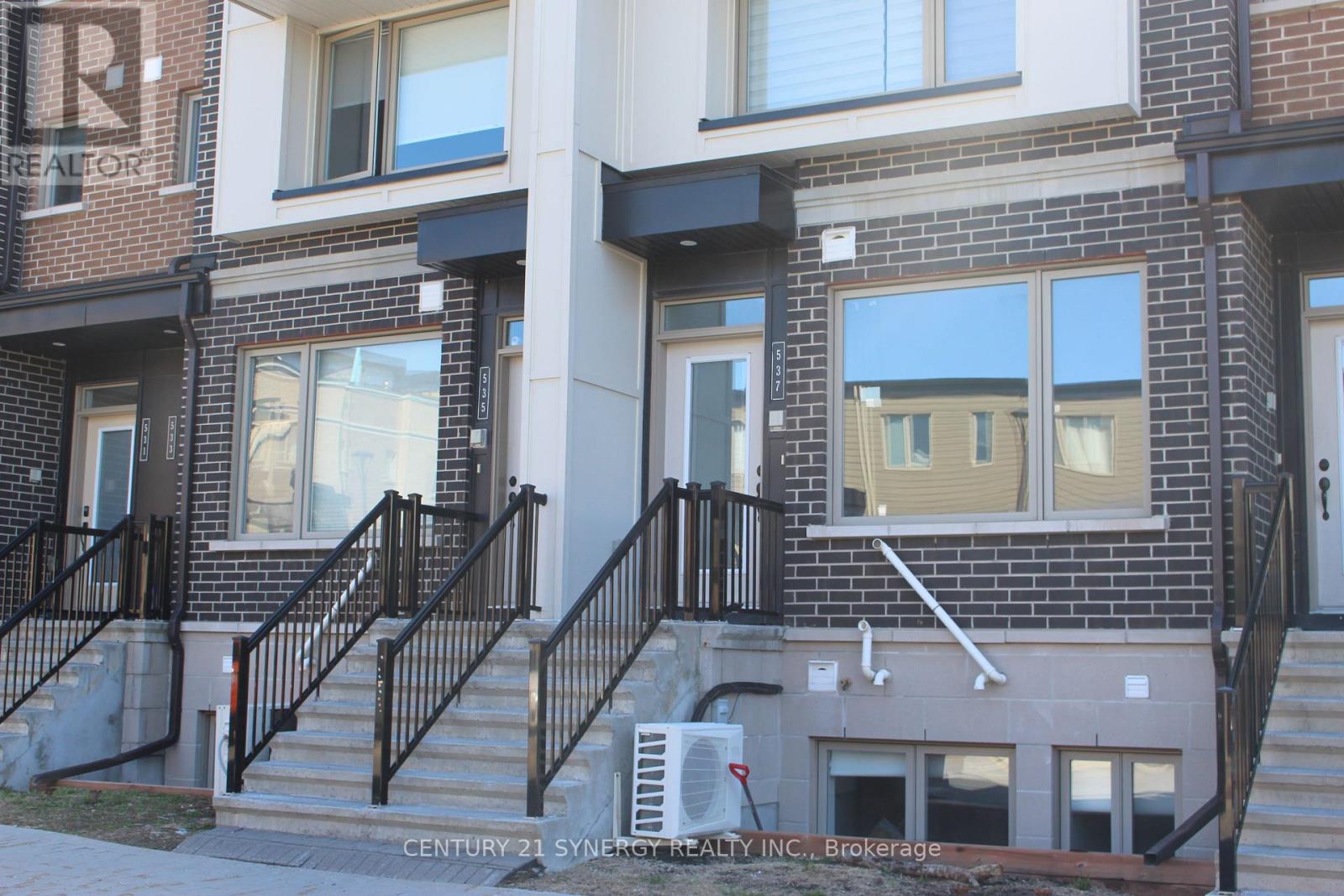 537 OZAWA PRIVATE, Ottawa, Ontario