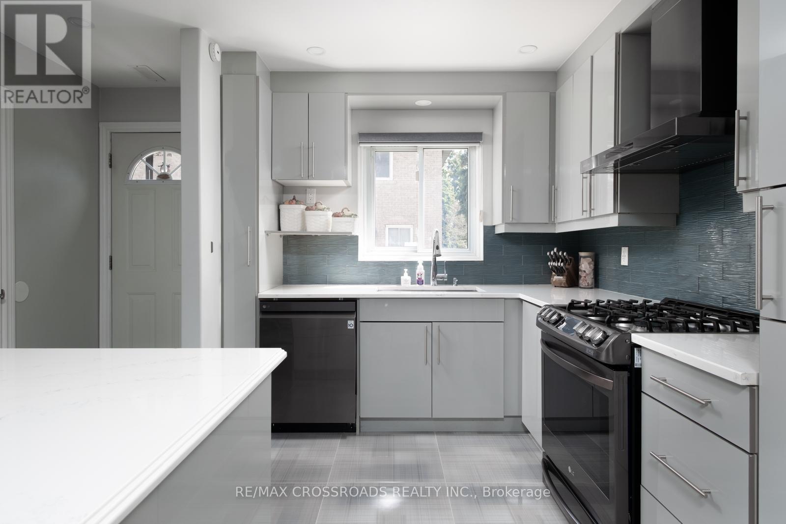 7 - 20 Hainford Street, Toronto, Ontario  M1E 4X8 - Photo 4 - E13073998