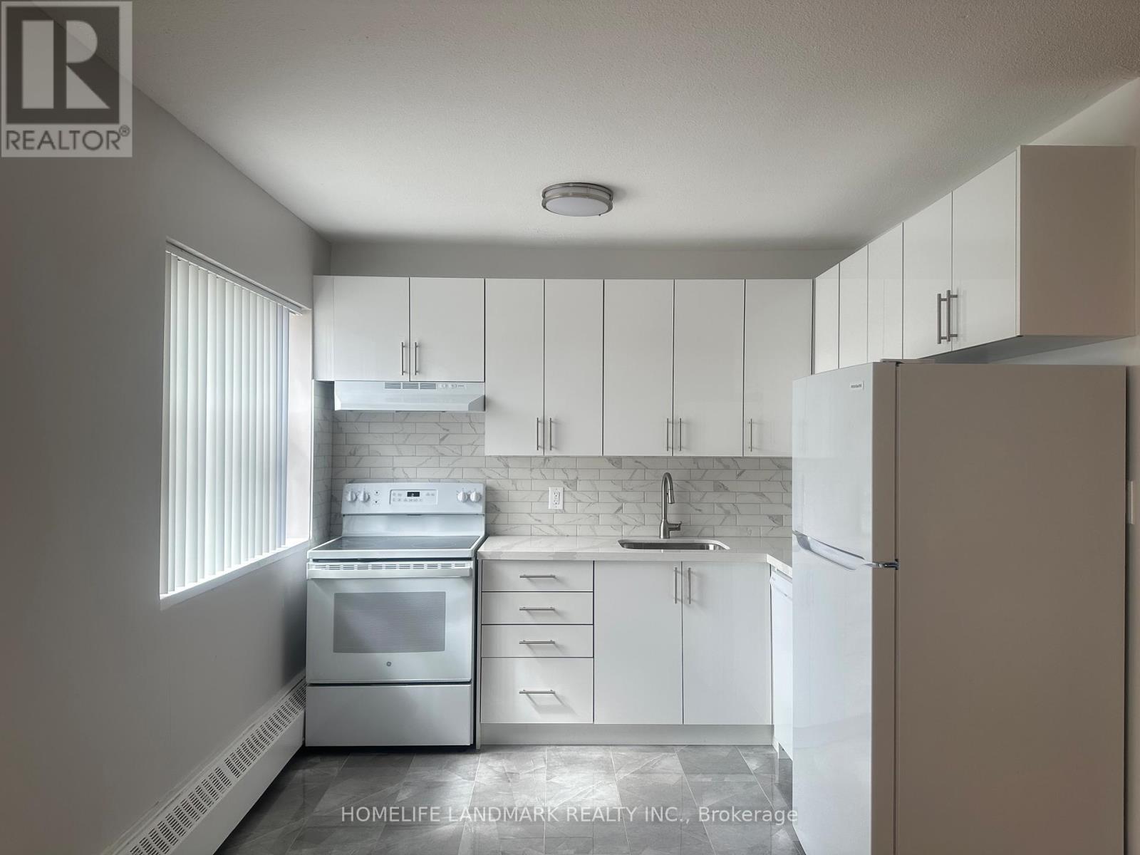 503 - 65 North Service Road, Mississauga, Ontario  L5A 1A3 - Photo 5 - W12998602