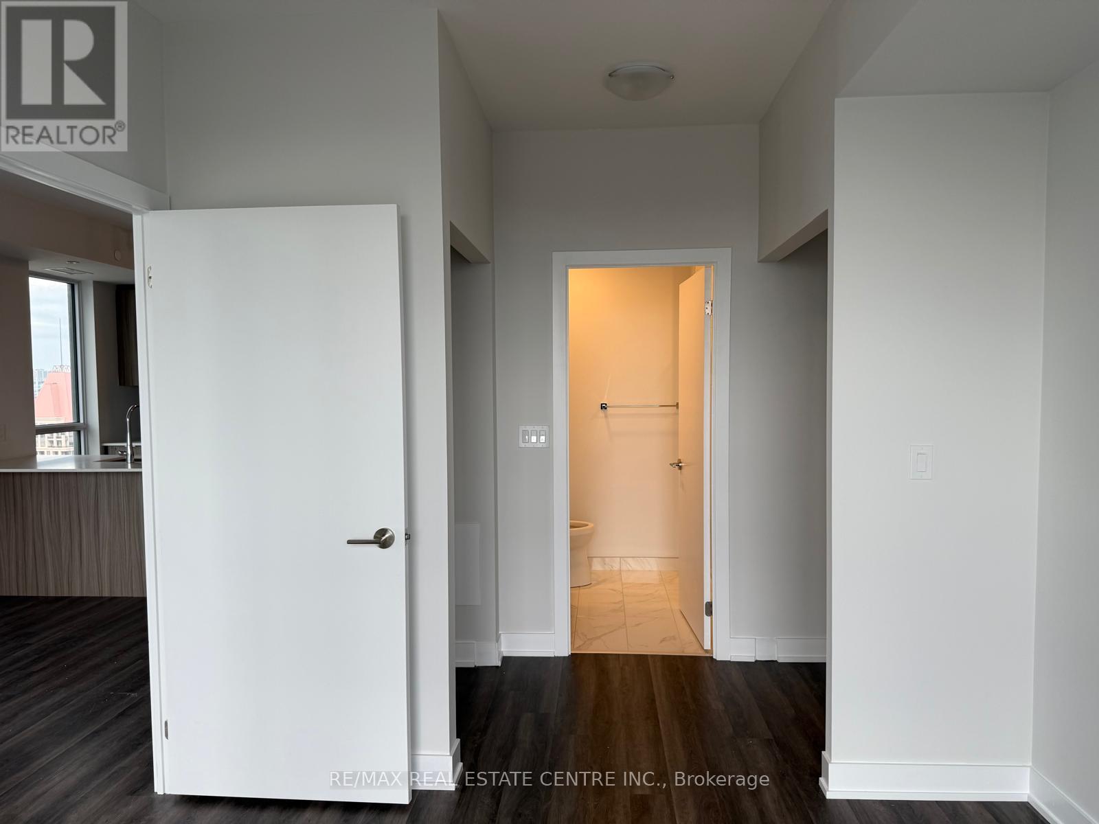 3311 - 430 Square One Drive, Mississauga, Ontario  L5B 0L6 - Photo 17 - W13073958