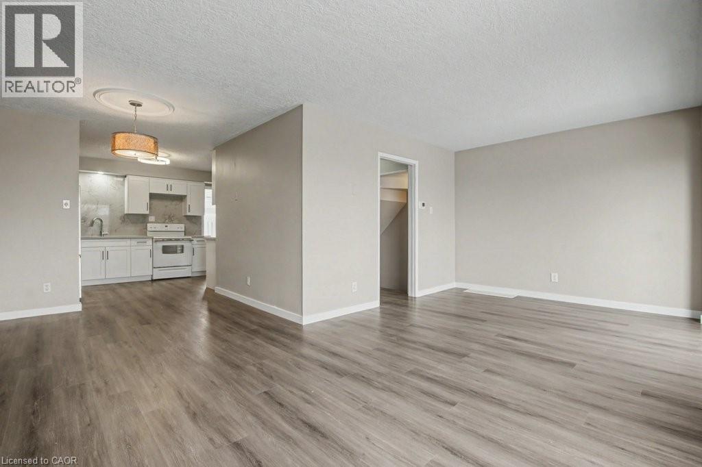 104 Ralgreen Crescent, Kitchener, Ontario  N2M 1T9 - Photo 9 - 40826410