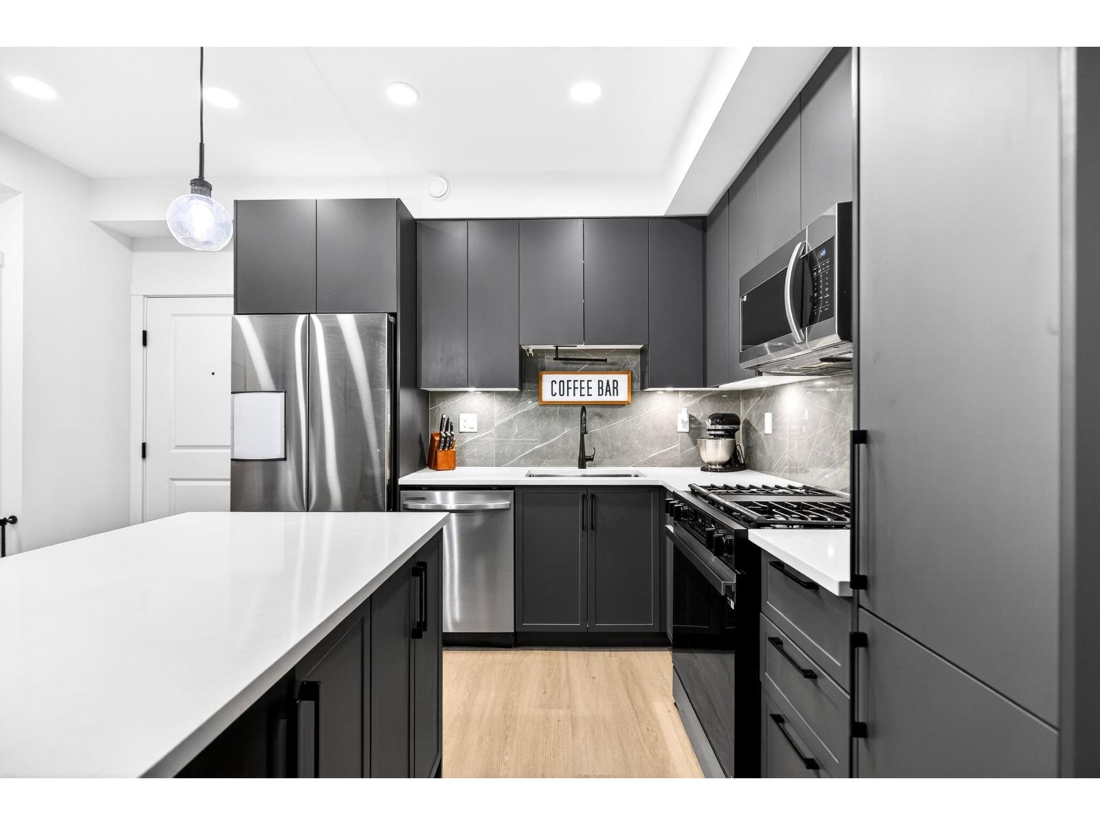 104 3480 146a Street, Surrey, British Columbia  V4P 0H6 - Photo 4 - R3101012