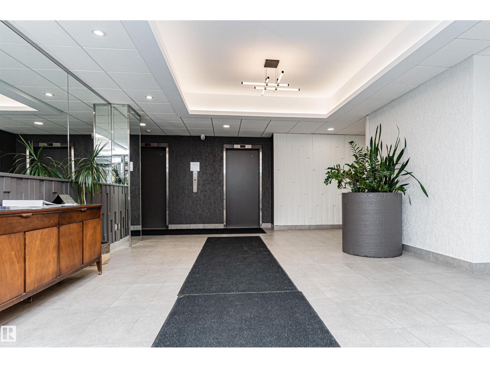 #407 10045 118 St Nw, Edmonton, Alberta  T5K 2K2 - Photo 4 - E4485424