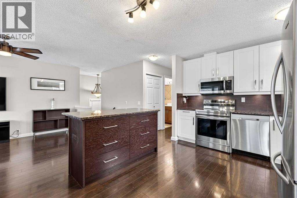 111 Sanderling Rise Nw, Calgary, Alberta  T3K 3B4 - Photo 12 - A2299200