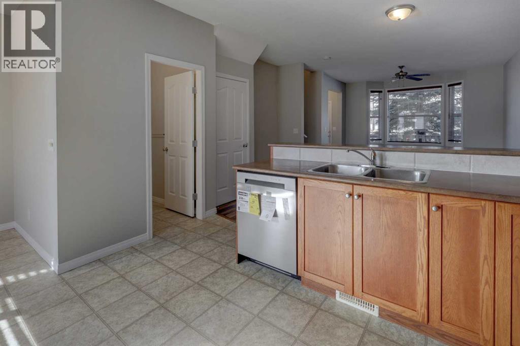 302, 2006 Luxstone Boulevard Sw, Airdrie, Alberta  T4B 3C4 - Photo 12 - A2300510
