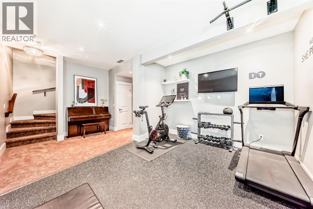 22 Angle Street SW, Calgary, Alberta  T3E 0V6 - Photo 33 - A2302006