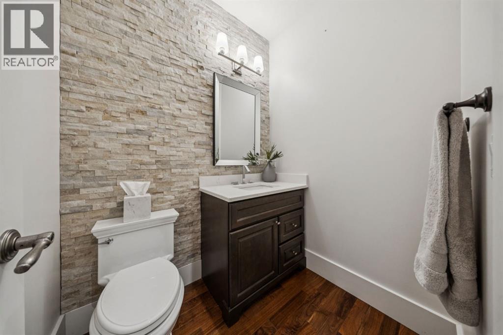 22 Angle Street SW, Calgary, Alberta  T3E 0V6 - Photo 12 - A2302006