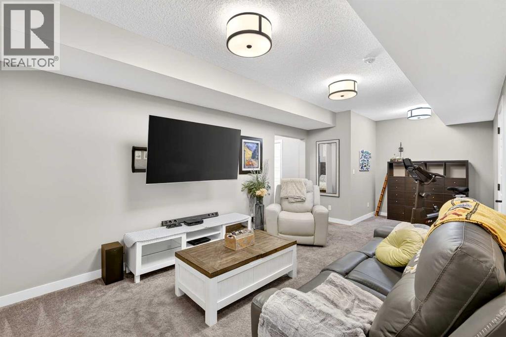 90 Cranbrook Hill SE, Calgary, Alberta  T3M 2K8 - Photo 39 - A2306549