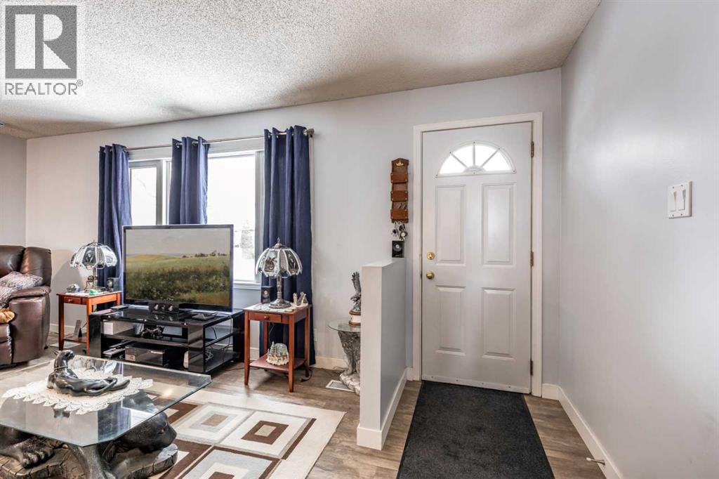 2405 16 Avenue SE, Medicine Hat, Alberta  T1A 3T5 - Photo 3 - A2303323