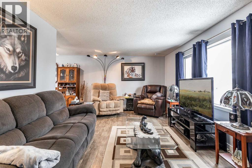 2405 16 Avenue SE, Medicine Hat, Alberta  T1A 3T5 - Photo 4 - A2303323